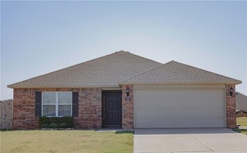 Building Photo - 2301 Hickory Wood Ave