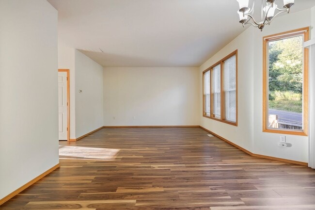 Building Photo - Charming 4-Bedroom Home on Tumwater Hill –...
