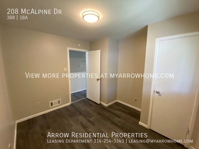 Building Photo - 208 Mc Alpine Dr