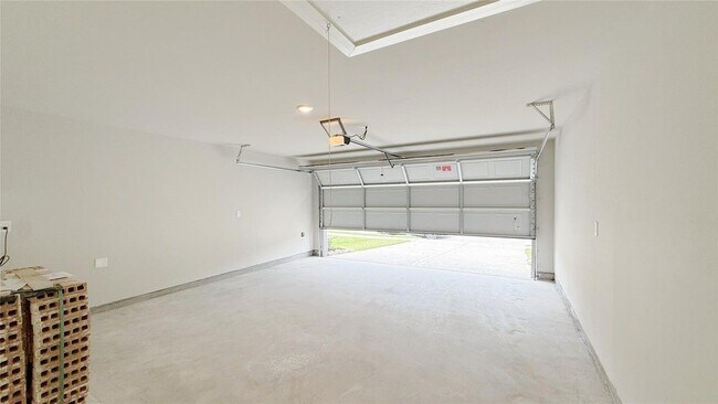 Building Photo - 27315 Blue Pool Dr