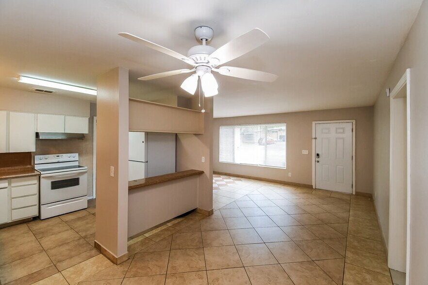 Building Photo - 7839 Lemans Dr