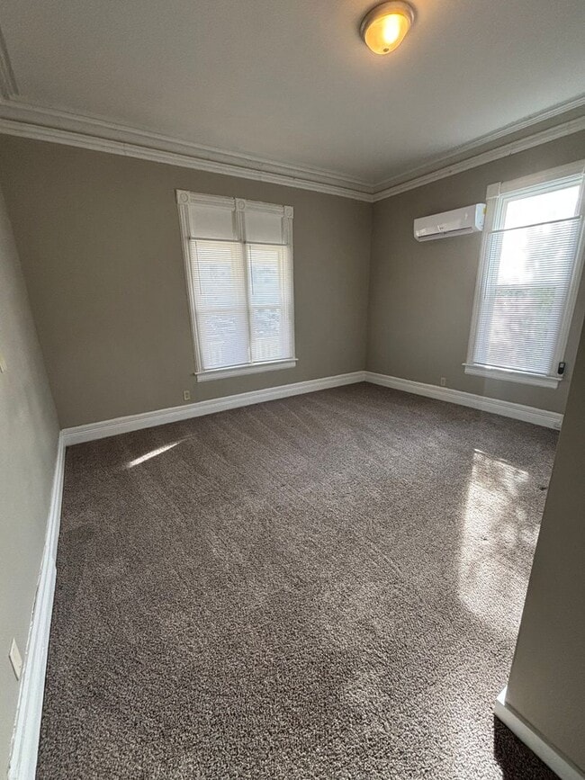 Building Photo - 1023/1025 N Campbell Ave