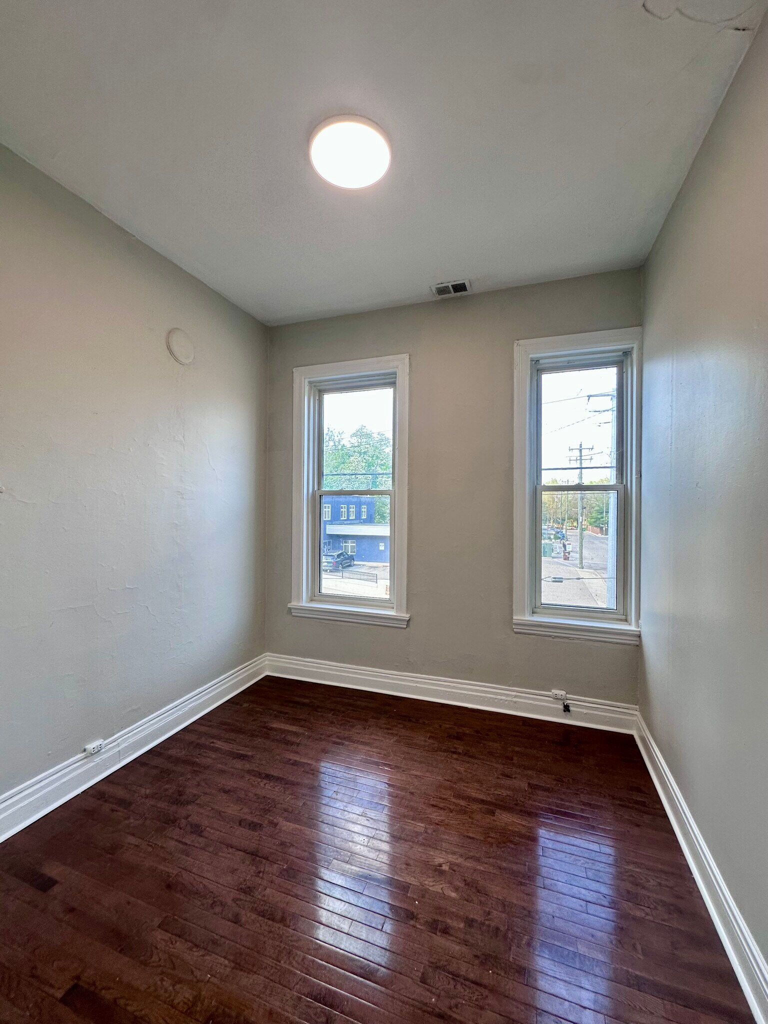 Building Photo - 102 Karl Brown Way