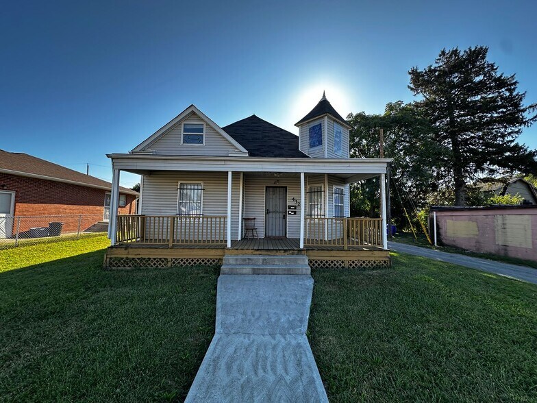 Building Photo - 432 S Highland Ave
