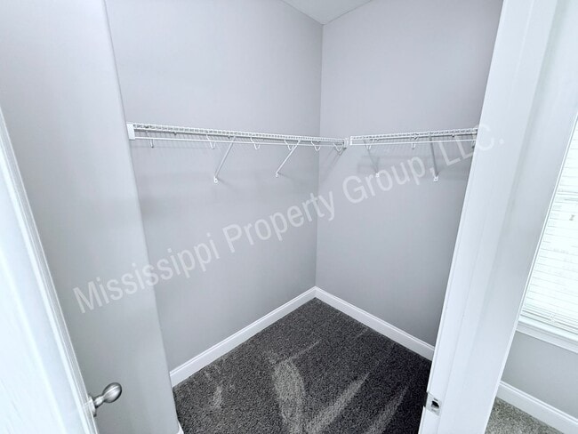 Building Photo - 4BR/4.5BA For Rent