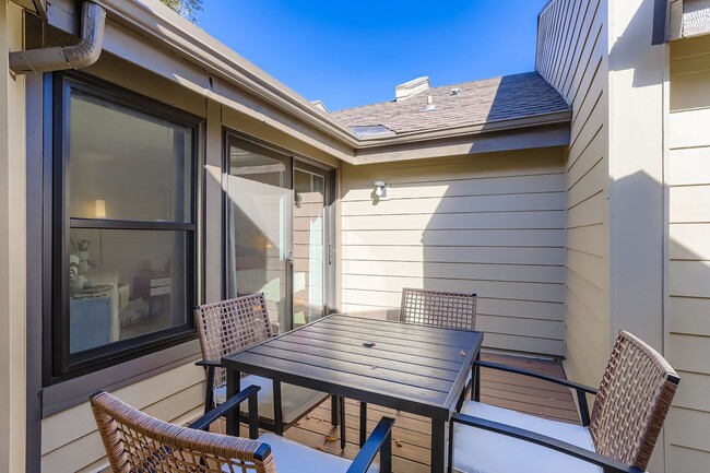 Building Photo - Idyllic West Boulder 2BDR Furnished Home