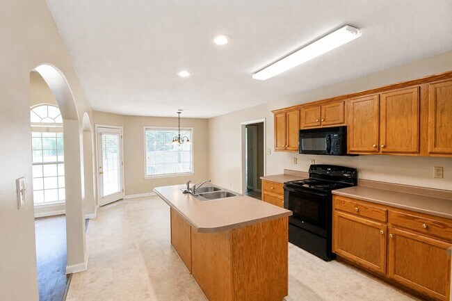 Building Photo - 20 Country Brook Dr