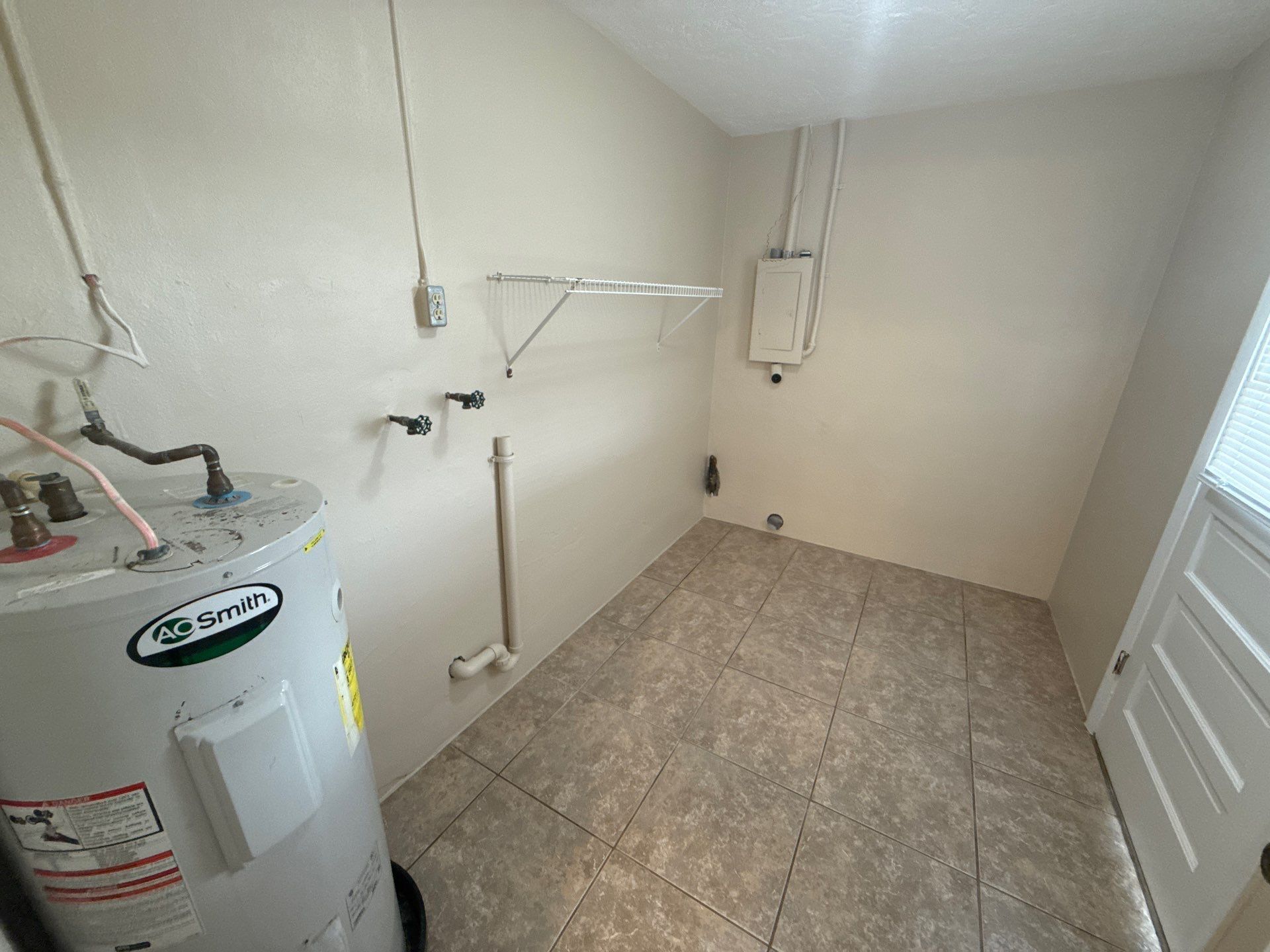 Building Photo - 41 S Monroe St