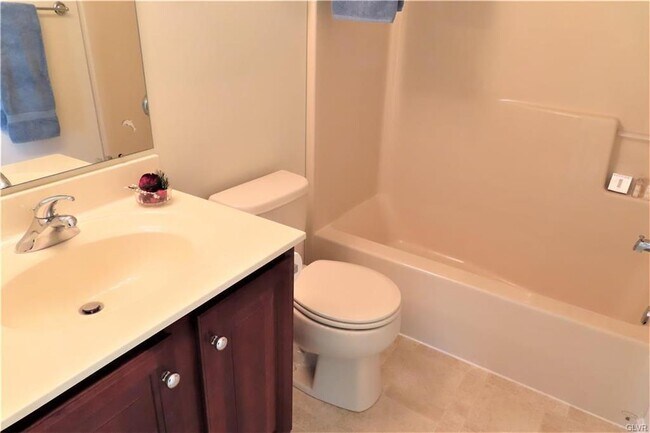 Building Photo - 6810 Hunt Dr