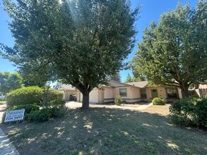 Building Photo - Desireable SW area