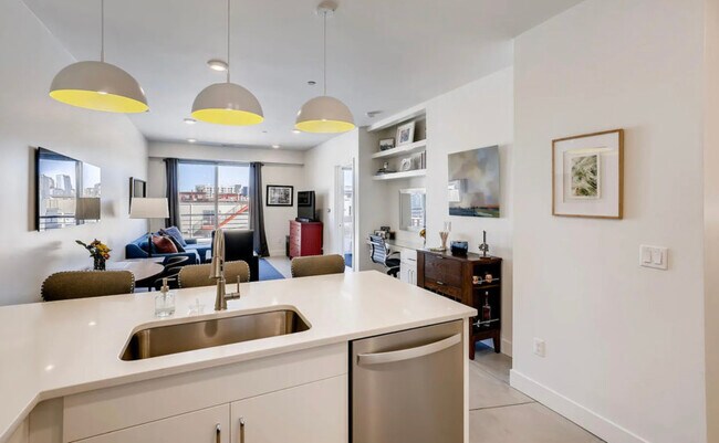 Primary Photo - 2835 W 24th Ave