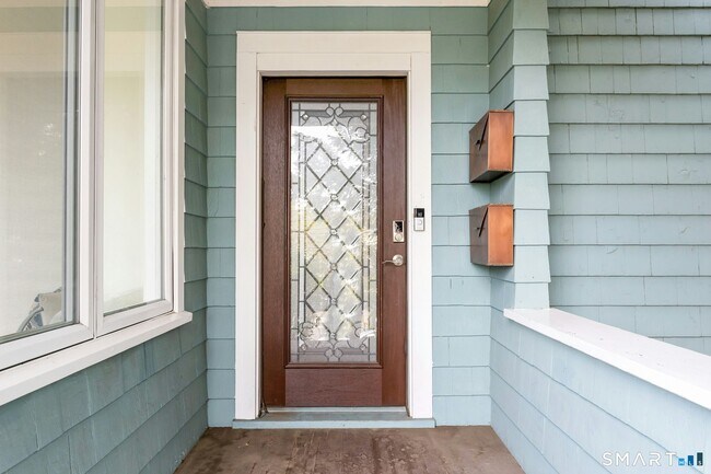 Building Photo - 137 Rock Spring Rd