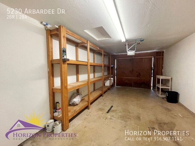 Building Photo - 5230 Arbardee Dr