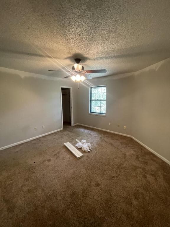 Building Photo - 701 Cedar Dr