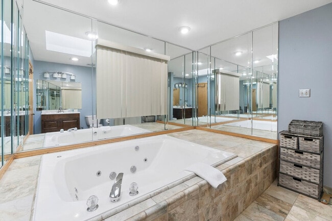 Building Photo - 5000 190th St