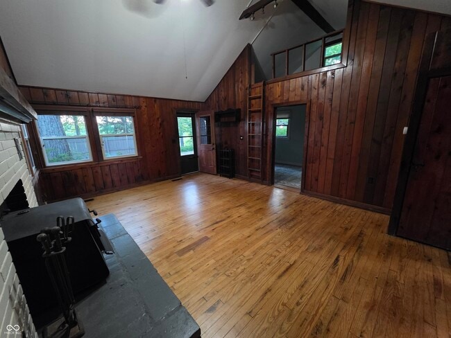 Building Photo - 158 Redbud Ln
