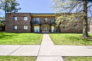 Building Photo - South Green Fields
