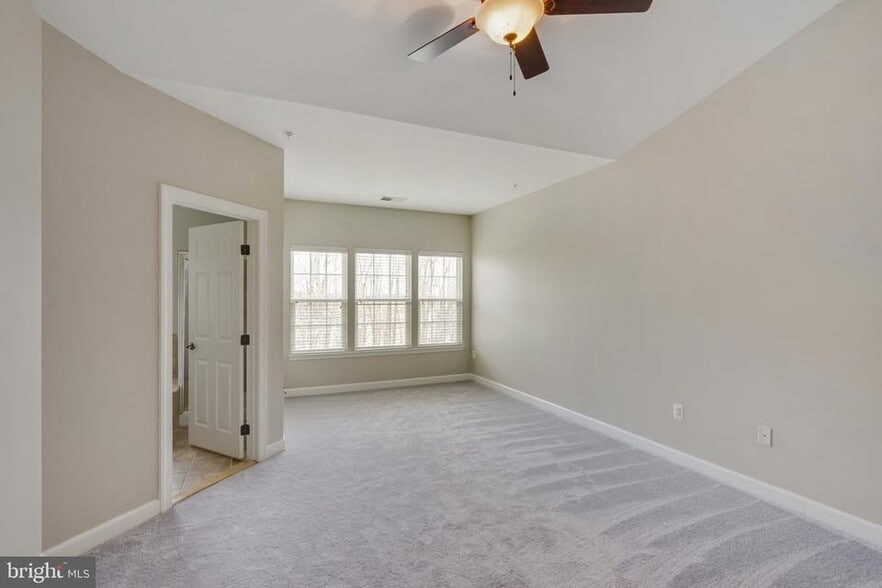 Building Photo - 9684 Atterbury Ln