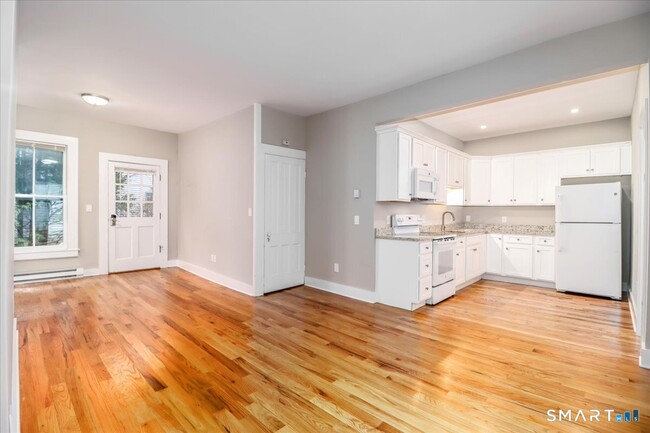 Building Photo - 23 S Main St