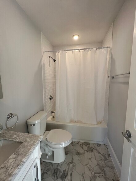 Building Photo - 75 Winchester St