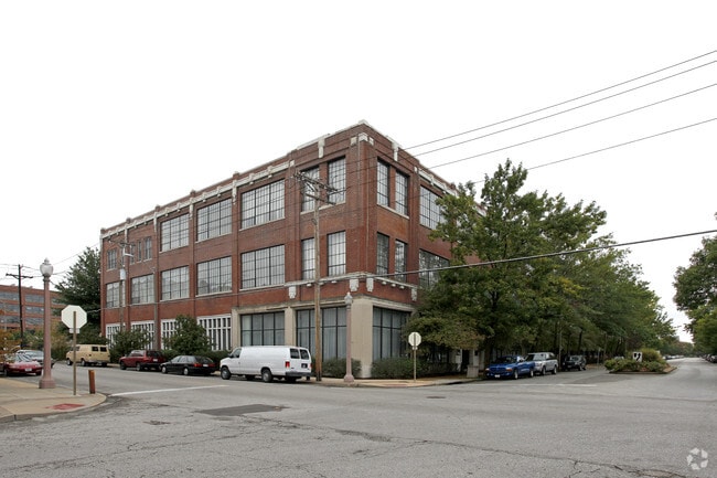 Primary Photo - Dorris Loft Condo