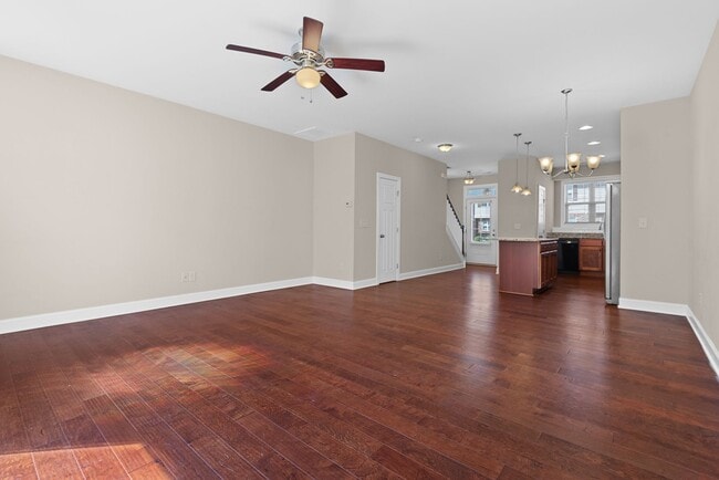 Building Photo - Beautiful 2-Bedroom Townhouse Near NCSU, Available June 15!