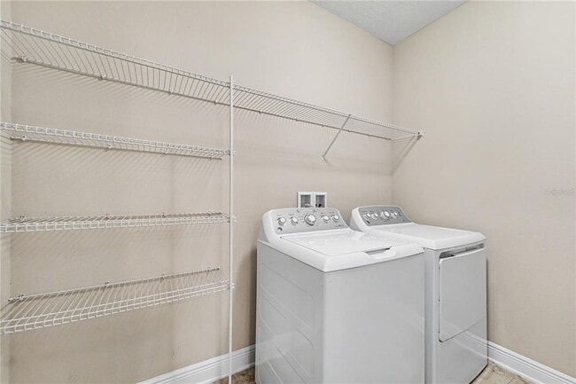 Building Photo - 30340 Southwell Ln