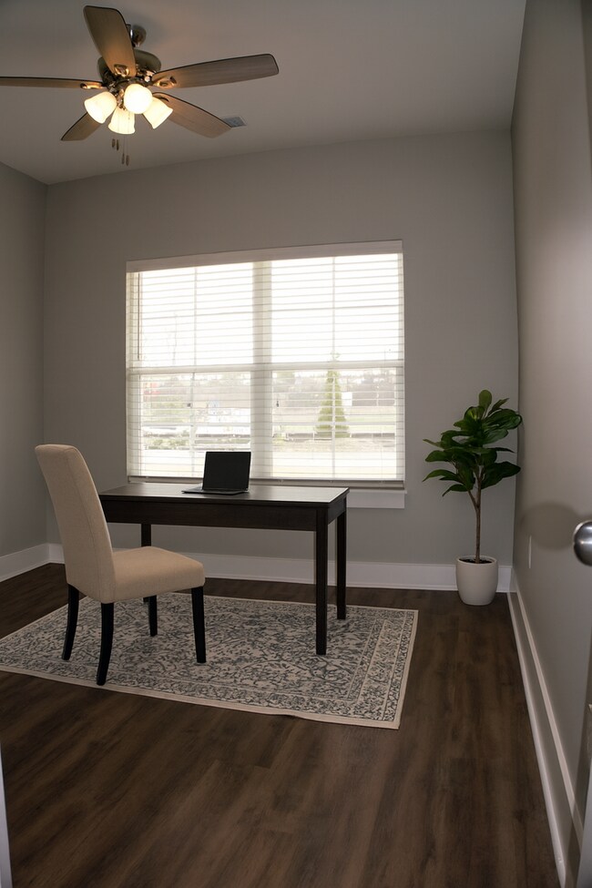 Building Photo - Beautiful 3 Bedroom, 2 Bath Craftsman-Styl...