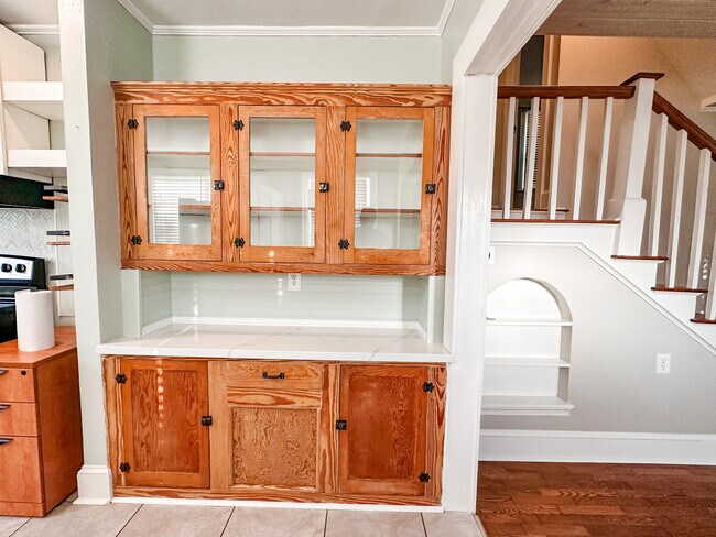 Built in Cabinetry - 212 Brookdale Ave