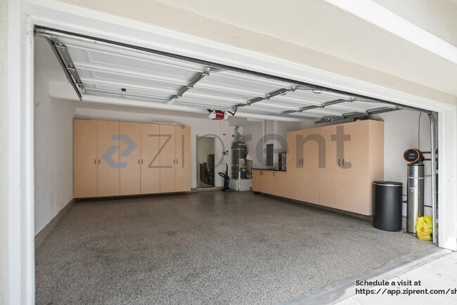 Building Photo - 812 Joree Ln