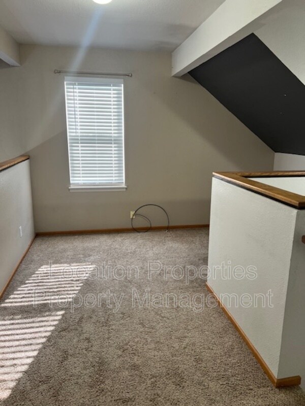 Building Photo - 2713 Grand Cir