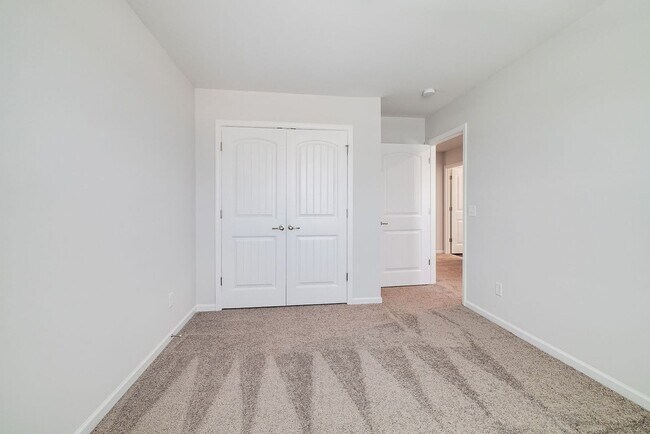 Building Photo - 4 bed, 2.5 bathroom spacious home in Pooler!