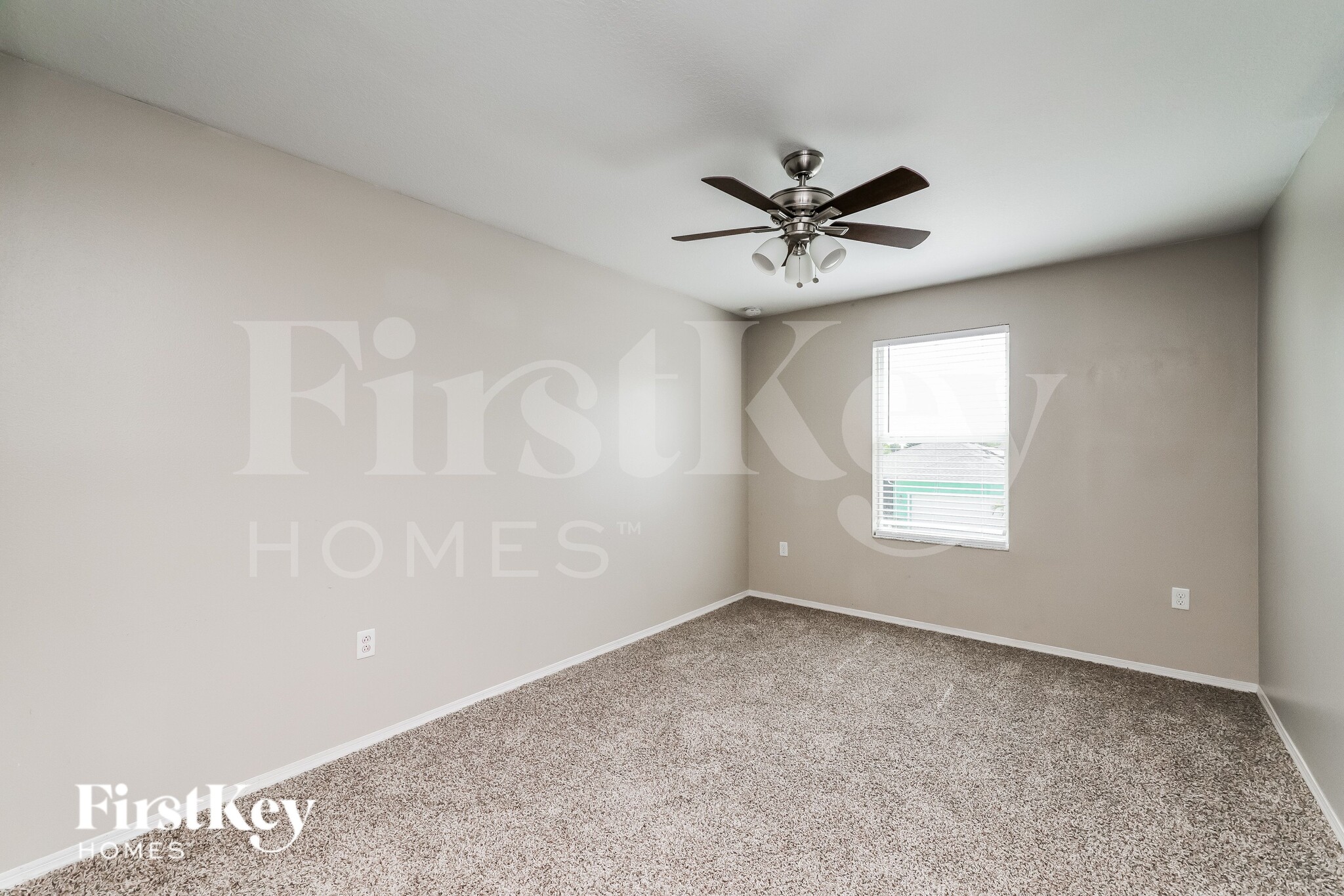 Building Photo - 5455 Sandy Shell Dr