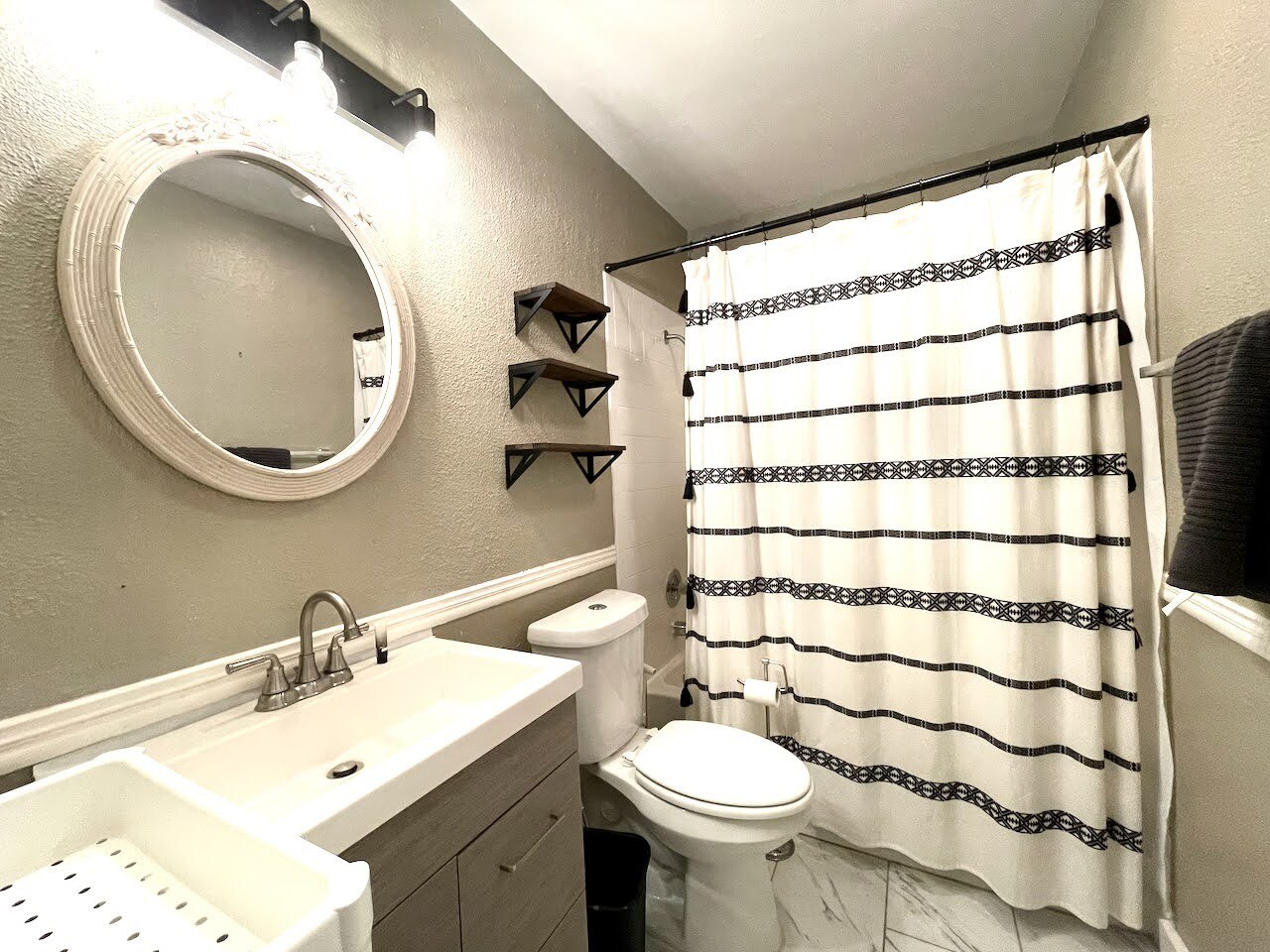 Building Photo - 11922 Tobler Trl