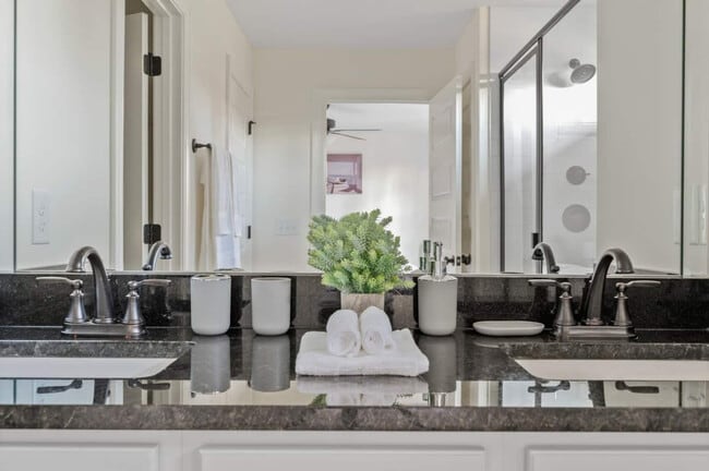 Building Photo - 3319 Old Hickory Blvd