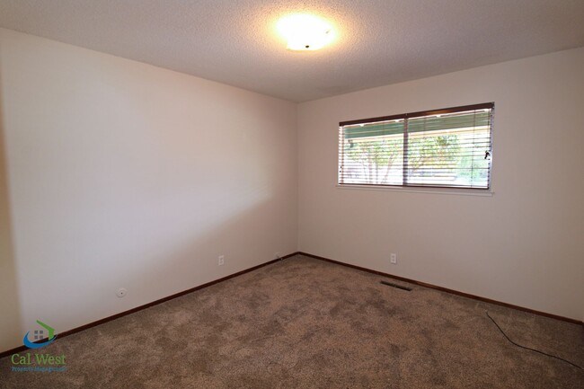 Building Photo - $3395 - Large 3 Bedroom, 2 Bath Single Fam...