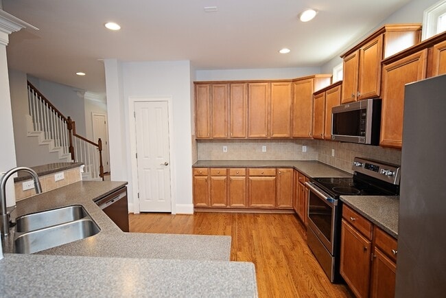 Building Photo - 856 Harborside Ln