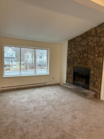 Building Photo - 4161 Romeo Rd