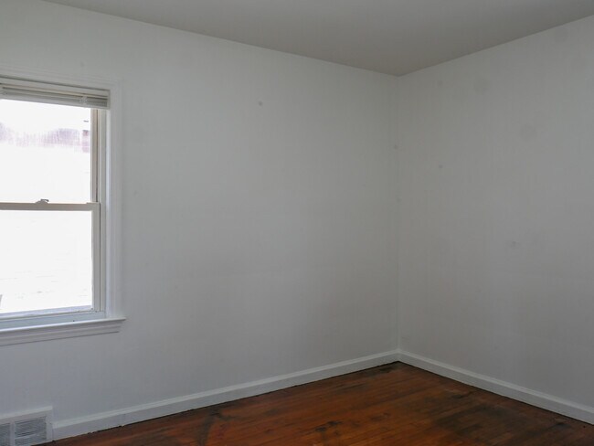 Building Photo - 18938 Beland St