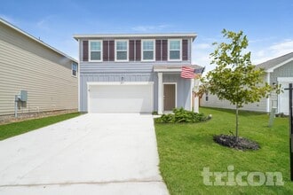 Building Photo - 14350 Palm Ridge