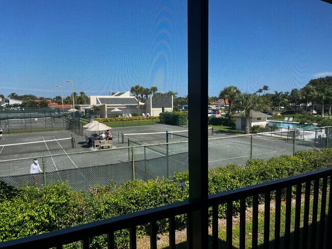 Building Photo - 1605 S US Hwy 1