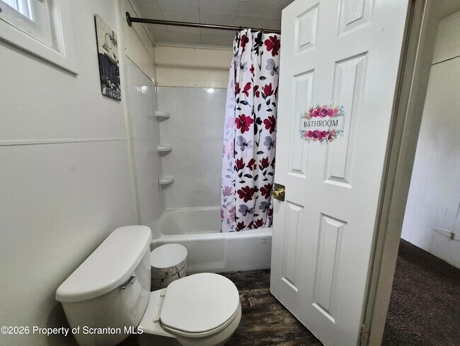 Building Photo - 117 Wyoming Ave