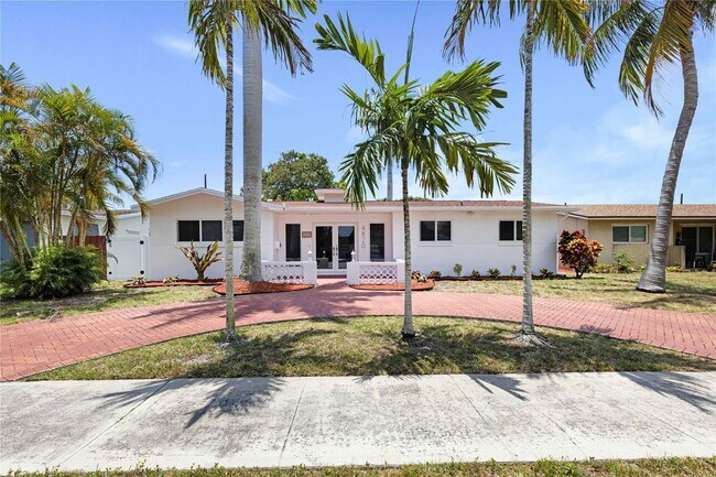 Primary Photo - 4820 Tyler St