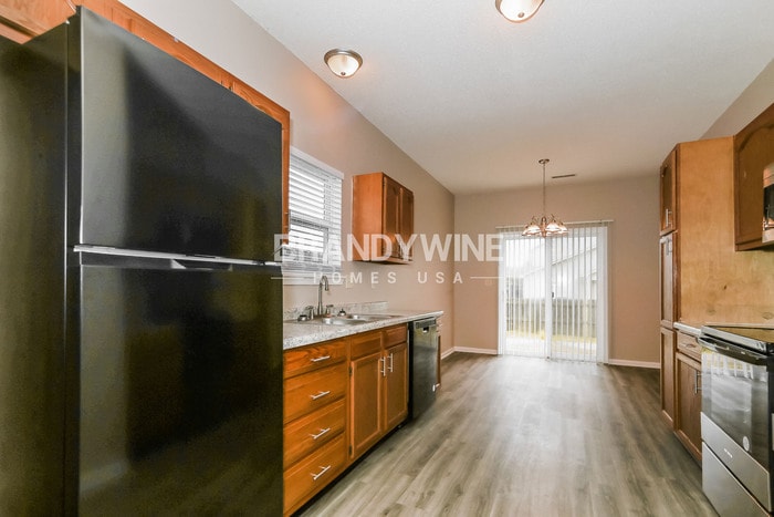 Building Photo - 7215 Parklake Pl