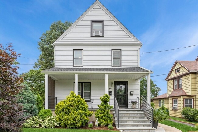 Primary Photo - 60 Rockdale Ave
