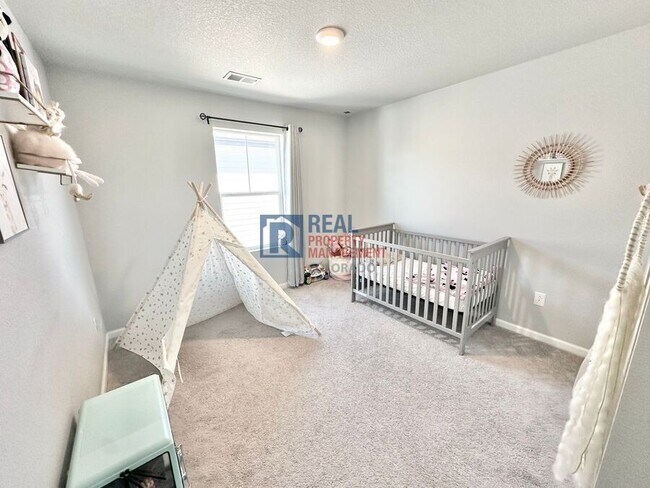 Building Photo - 27086 E Bayaud Ave