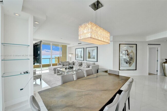 Building Photo - 17875 Collins Ave