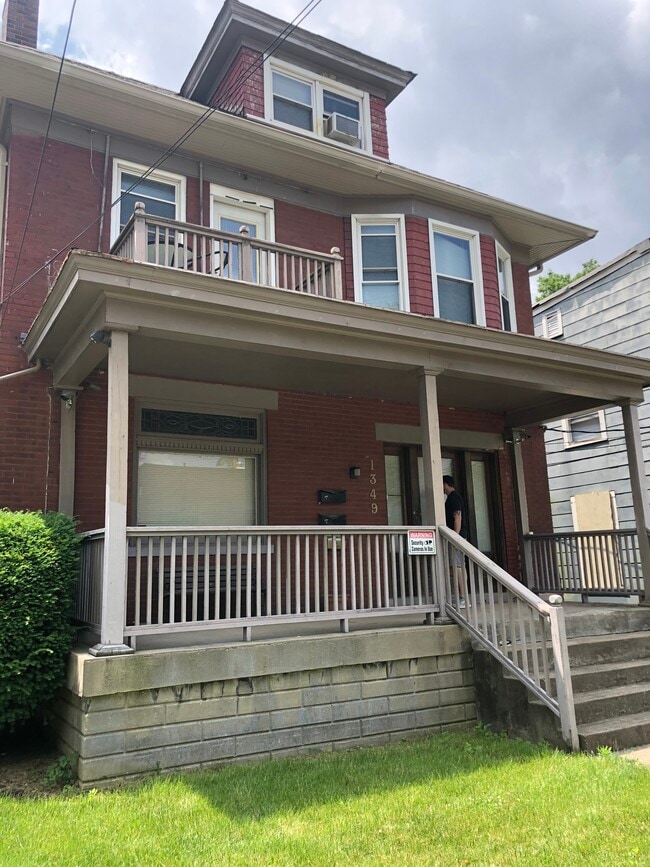 Building Photo - 1349 Lincoln Avenue