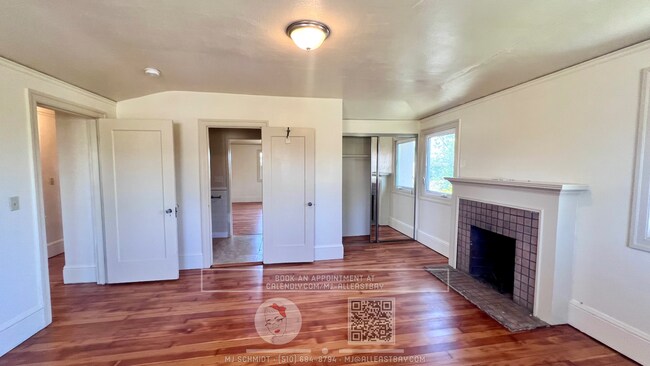 Building Photo - Stately traditional 4 bedroom home located...