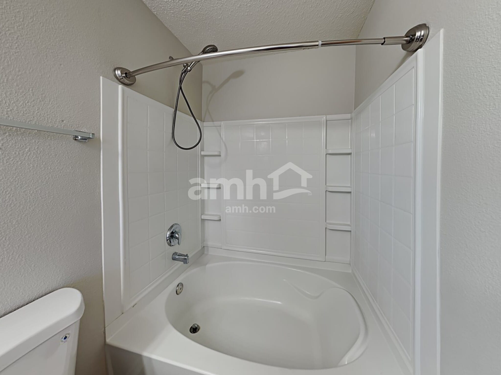 Building Photo - 690 Runnymede Ct